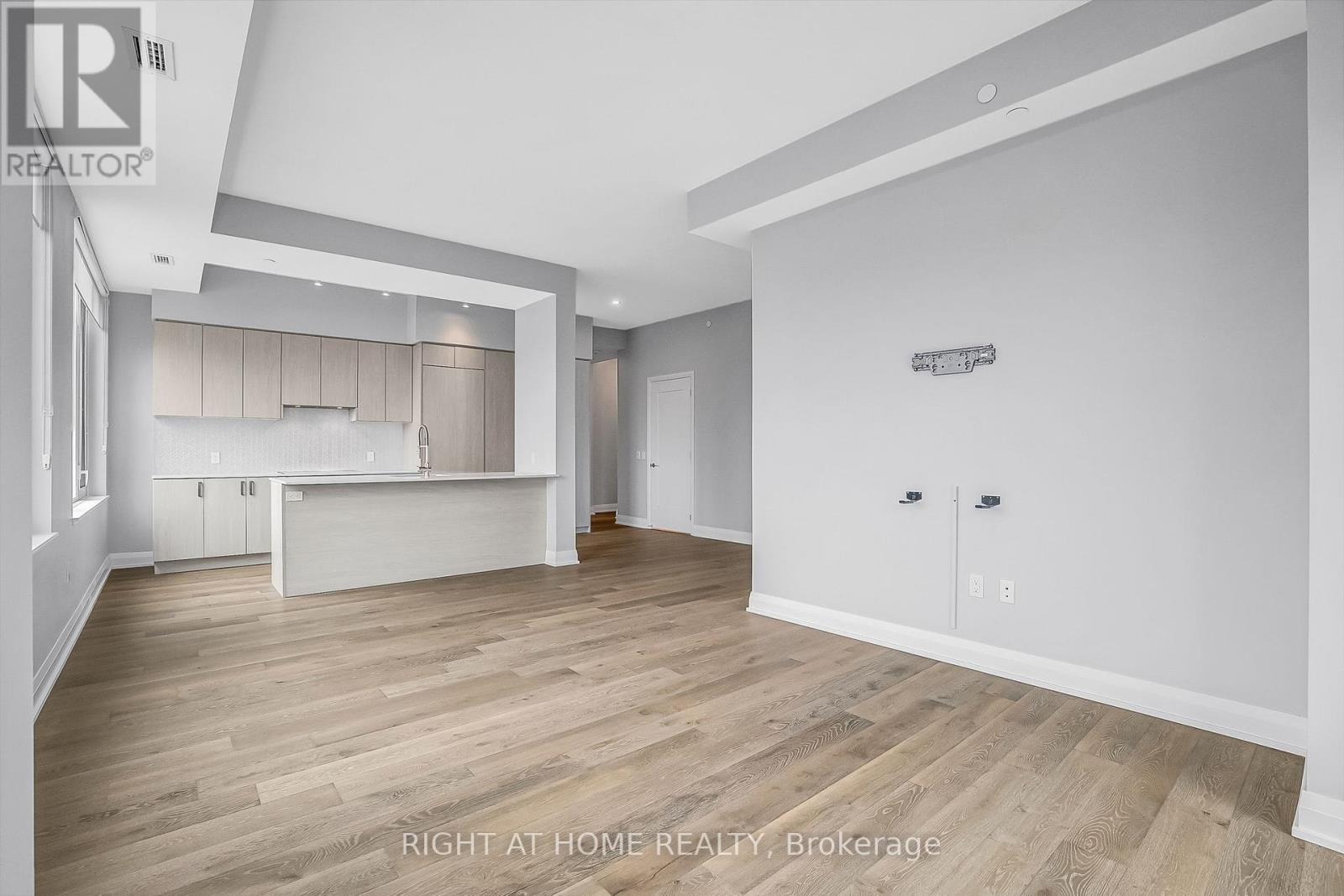 705 - 293 The Kingsway, Toronto, Ontario  M9A 0E8 - Photo 17 - W12373546