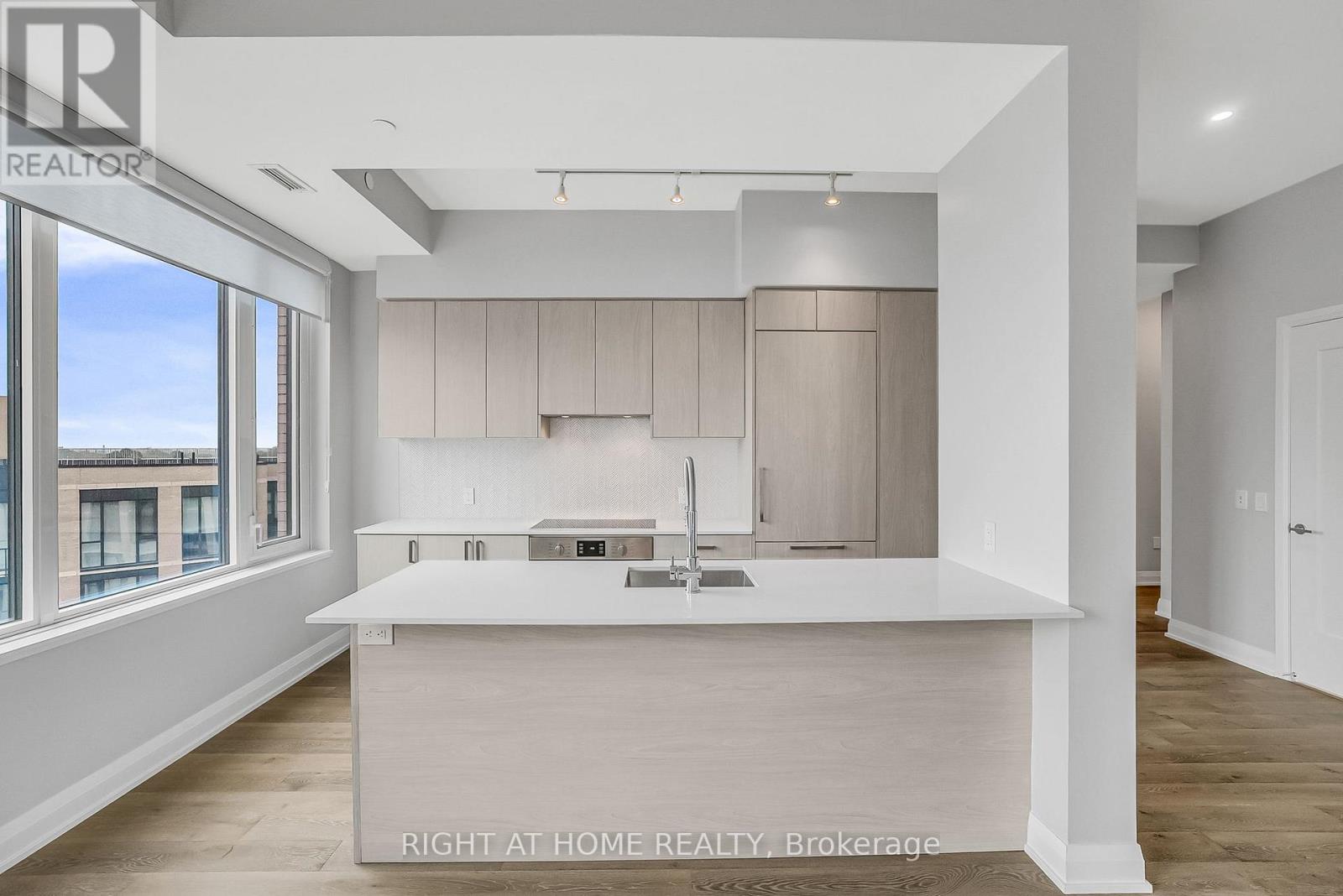 705 - 293 The Kingsway, Toronto, Ontario  M9A 0E8 - Photo 21 - W12373546