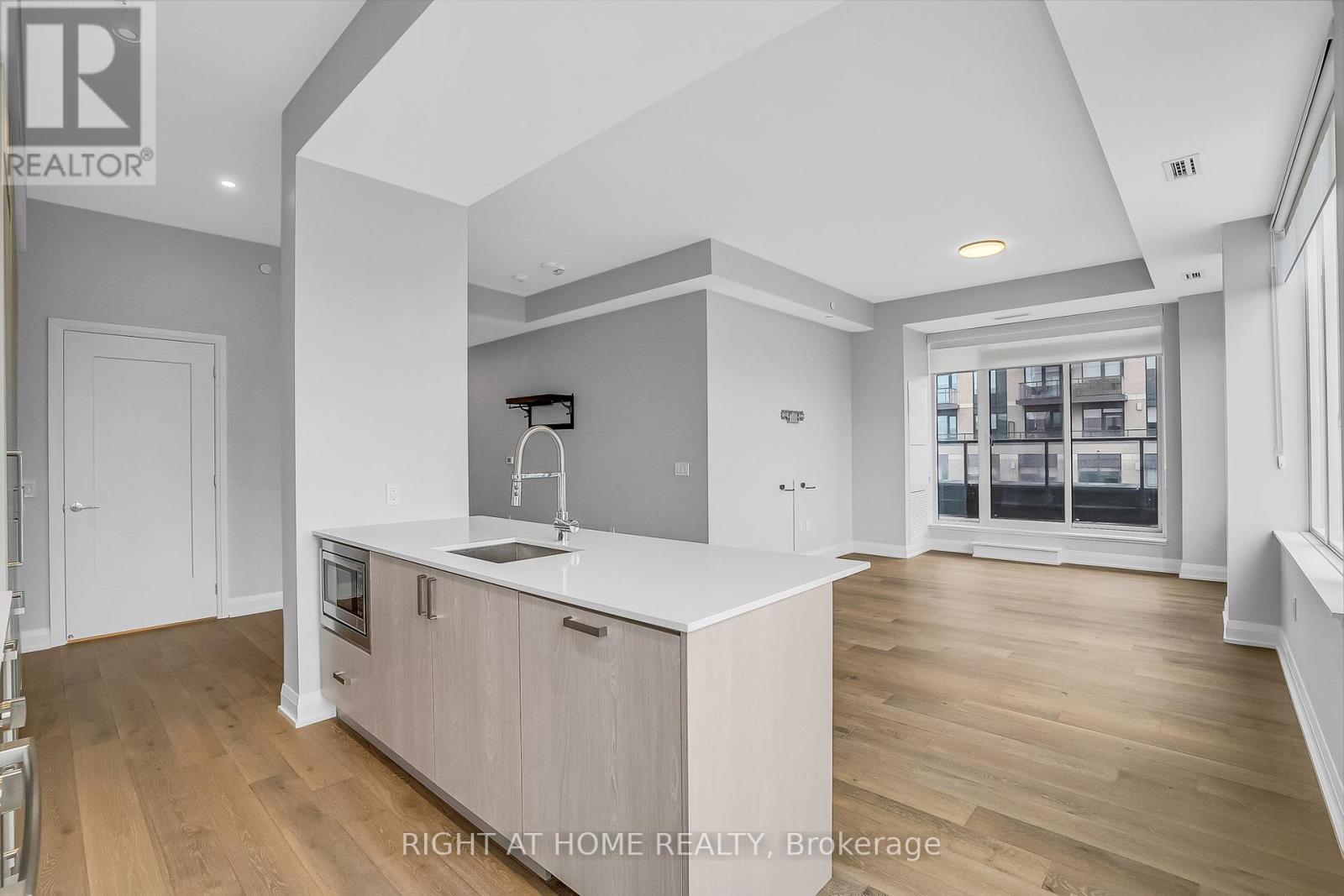 705 - 293 The Kingsway, Toronto, Ontario  M9A 0E8 - Photo 23 - W12373546