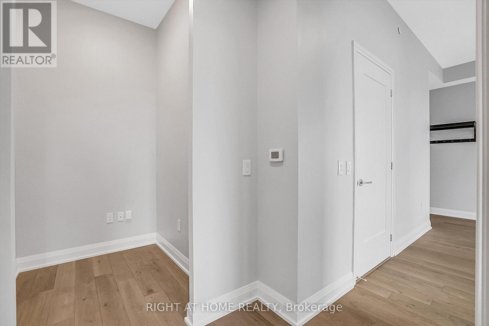 705 - 293 The Kingsway, Toronto, Ontario  M9A 0E8 - Photo 29 - W12373546