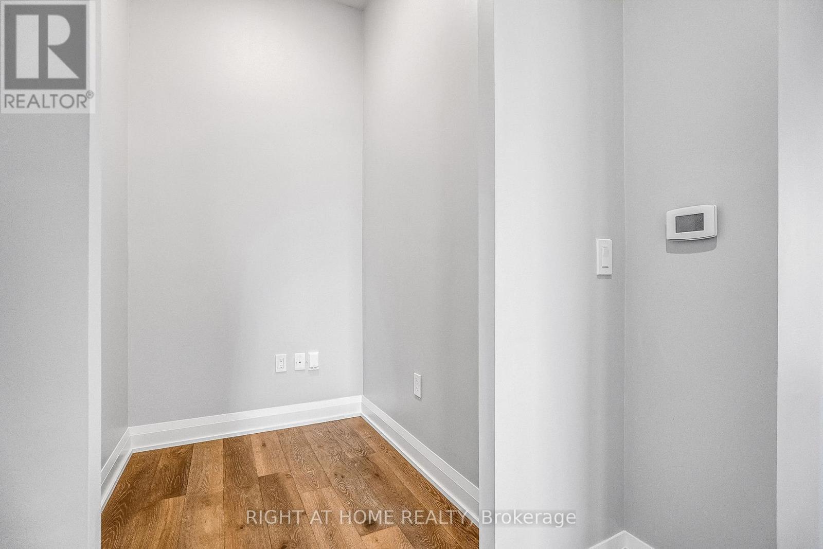 705 - 293 The Kingsway, Toronto, Ontario  M9A 0E8 - Photo 30 - W12373546