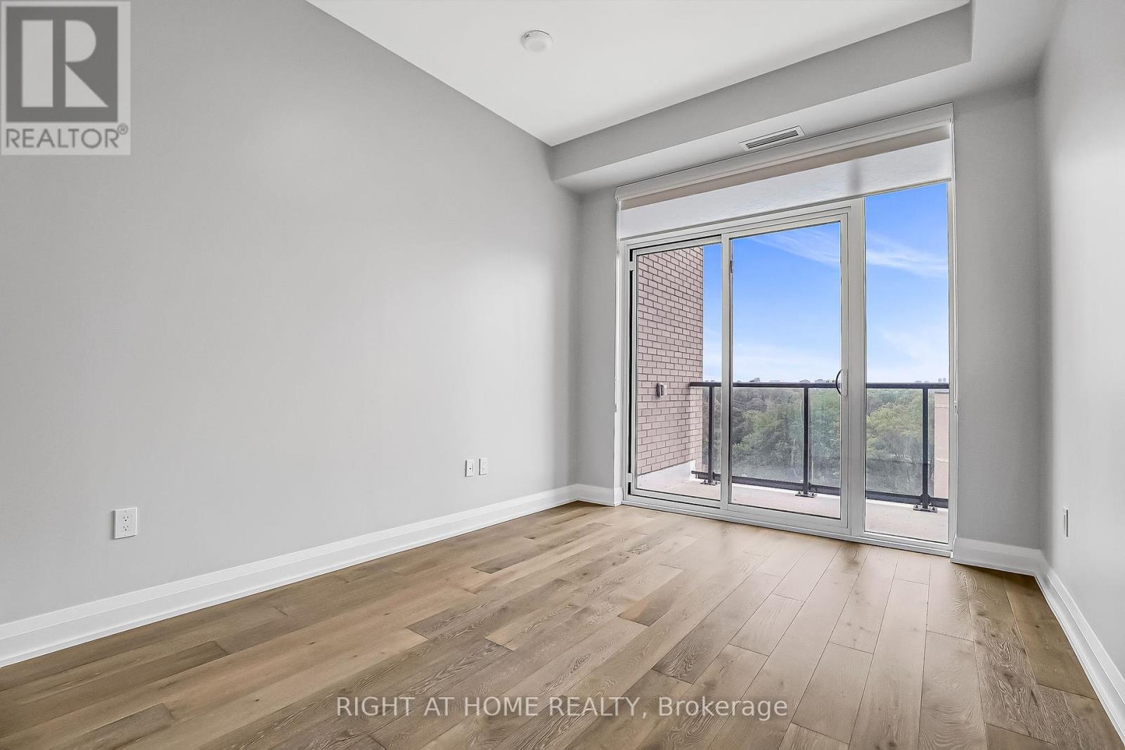 705 - 293 The Kingsway, Toronto, Ontario  M9A 0E8 - Photo 33 - W12373546