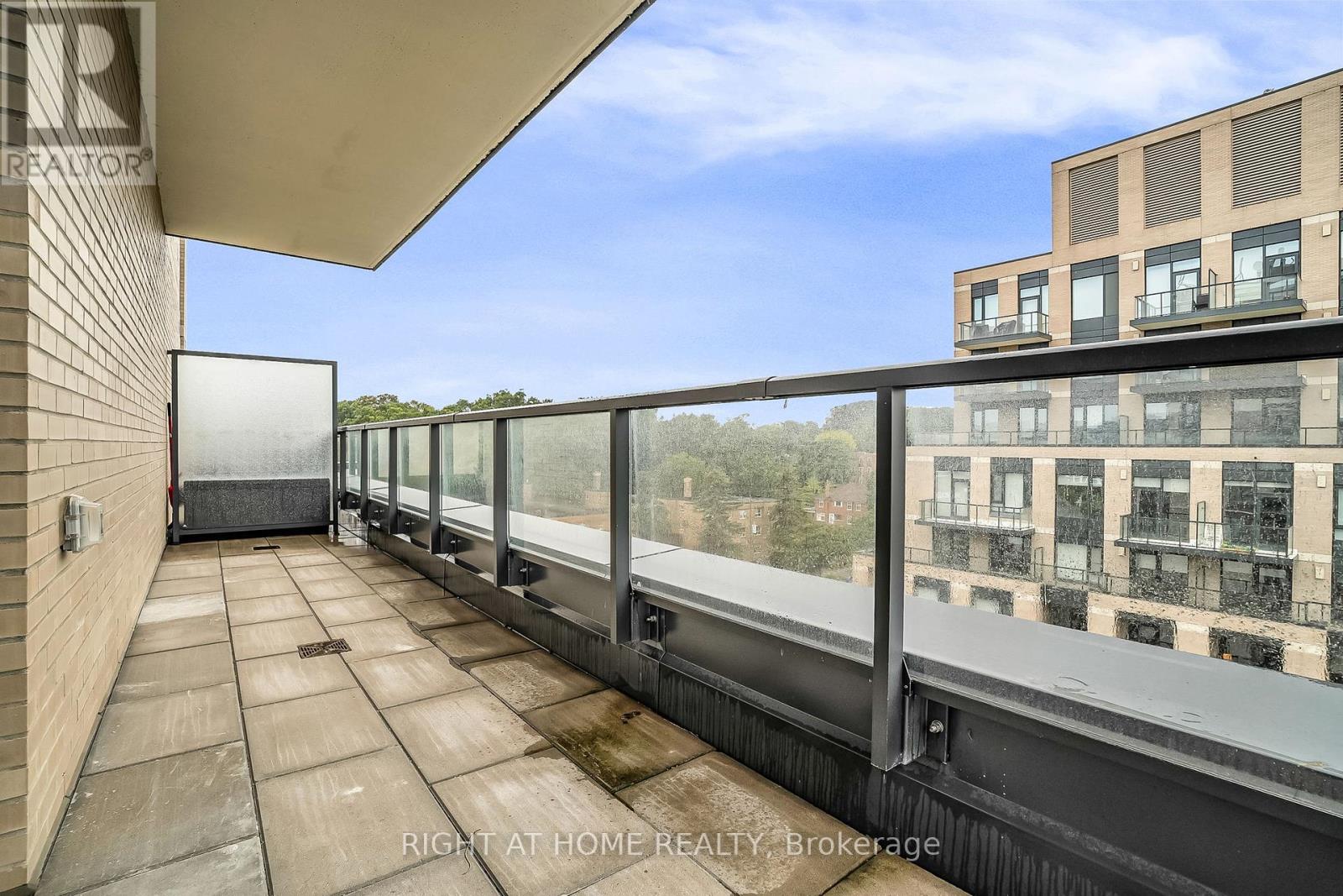 705 - 293 The Kingsway, Toronto, Ontario  M9A 0E8 - Photo 45 - W12373546