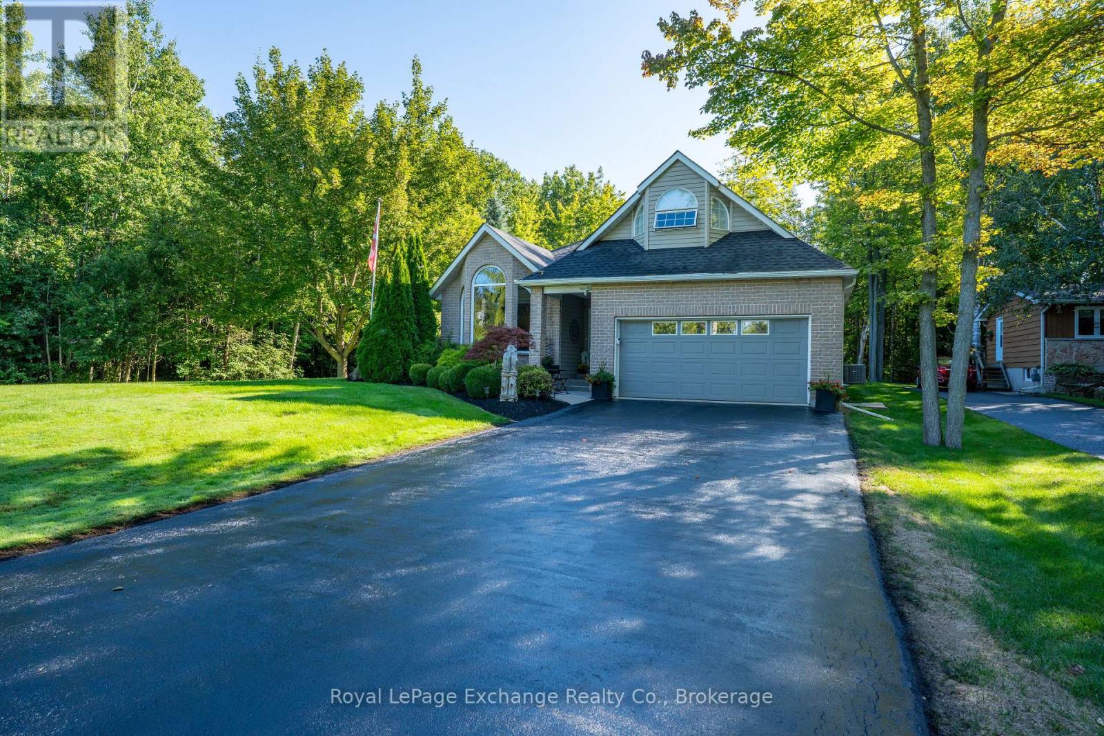 210 Miramichi Bay Road S, Saugeen Shores, Ontario  N0H 2C6 - Photo 4 - X12373592