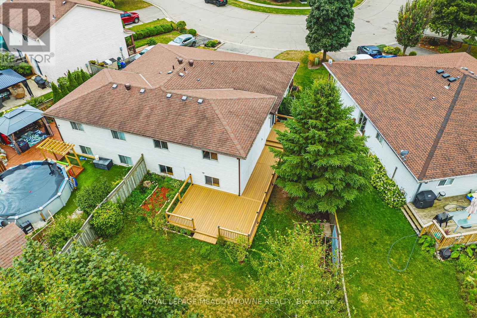 Property at 116 DYER COURT image 2