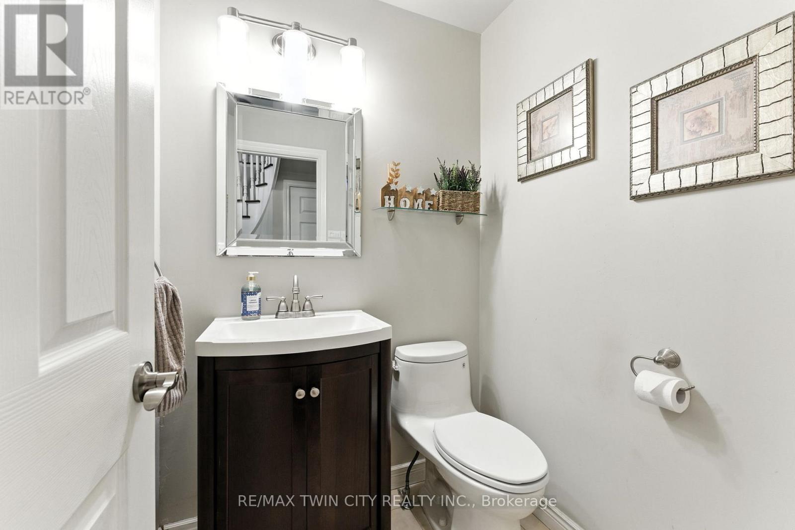 91 Abbey Close, Hamilton, Ontario  L9G 4K9 - Photo 25 - X12373517