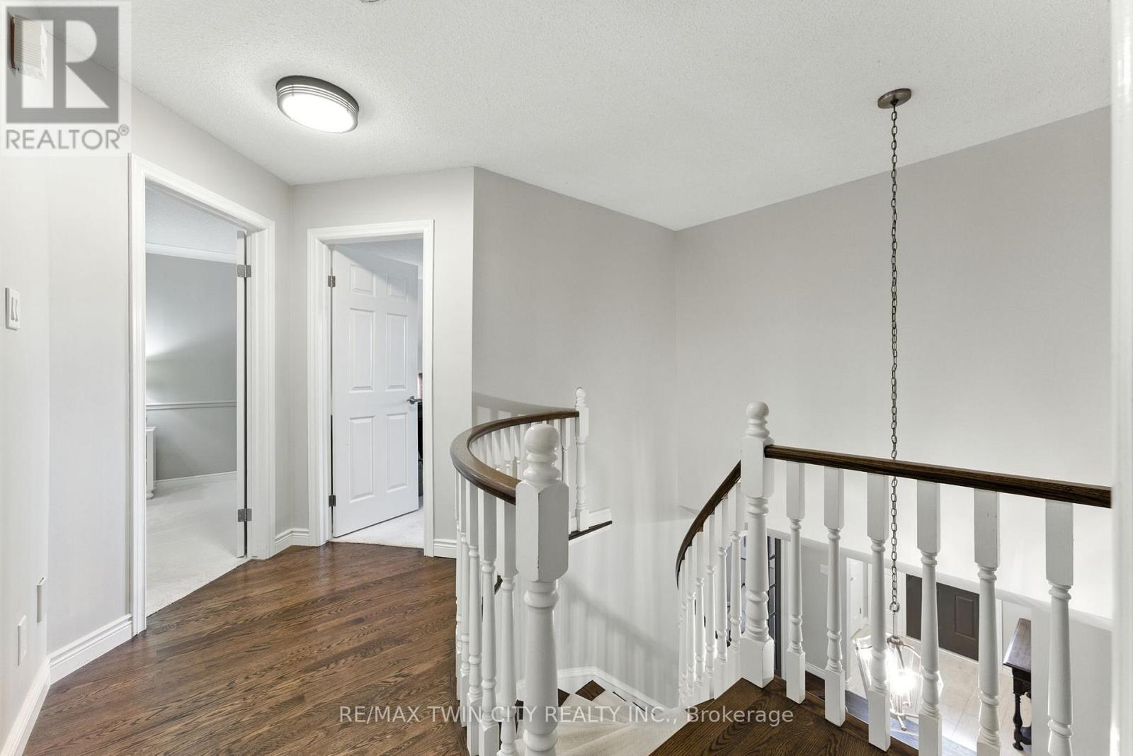 91 Abbey Close, Hamilton, Ontario  L9G 4K9 - Photo 28 - X12373517
