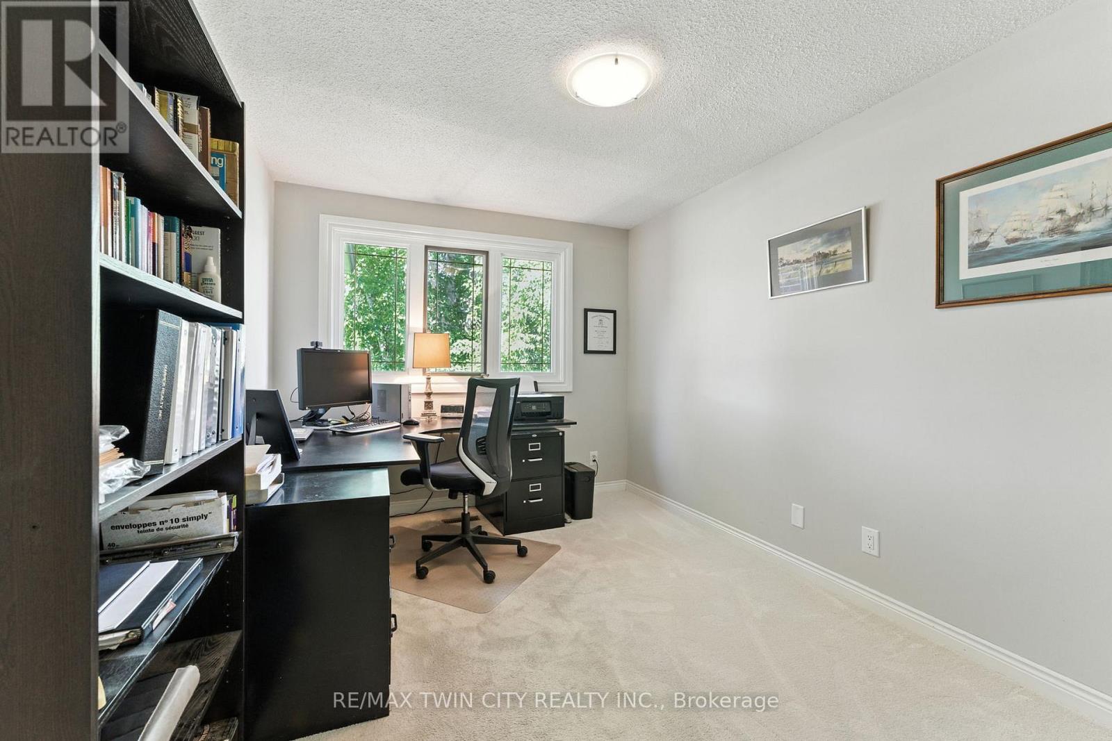 91 Abbey Close, Hamilton, Ontario  L9G 4K9 - Photo 30 - X12373517