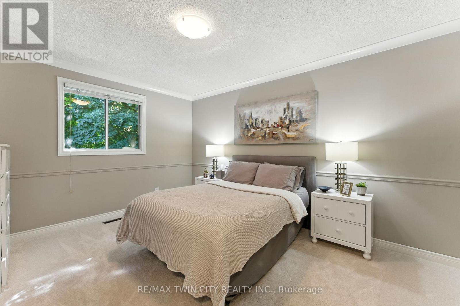 91 Abbey Close, Hamilton, Ontario  L9G 4K9 - Photo 32 - X12373517