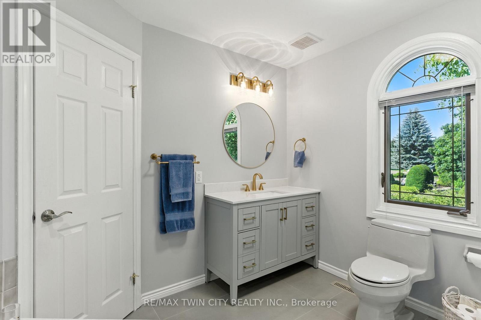 91 Abbey Close, Hamilton, Ontario  L9G 4K9 - Photo 36 - X12373517