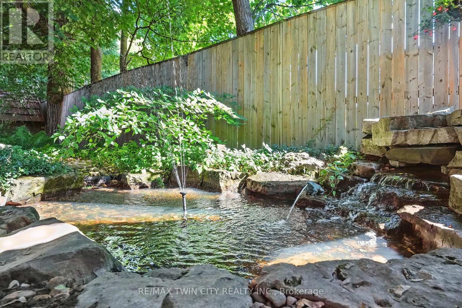 91 Abbey Close, Hamilton, Ontario  L9G 4K9 - Photo 50 - X12373517