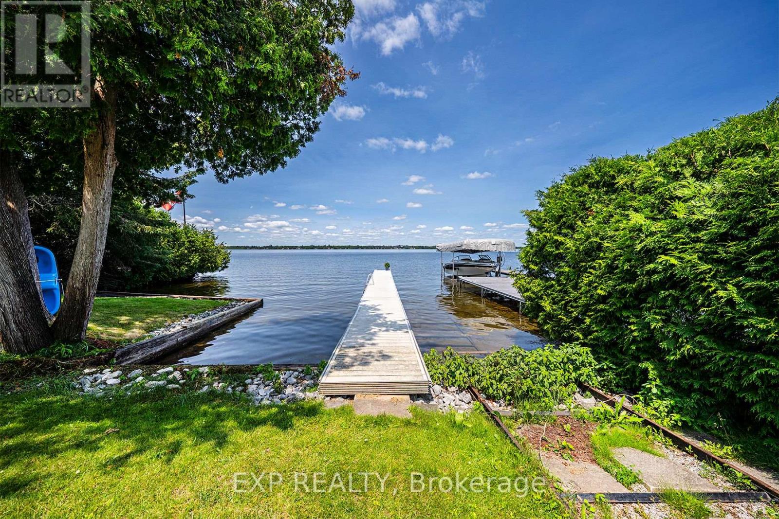 12 Cedar Point Road, Kawartha Lakes, Ontario  K0M 1G0 - Photo 2 - X12373583