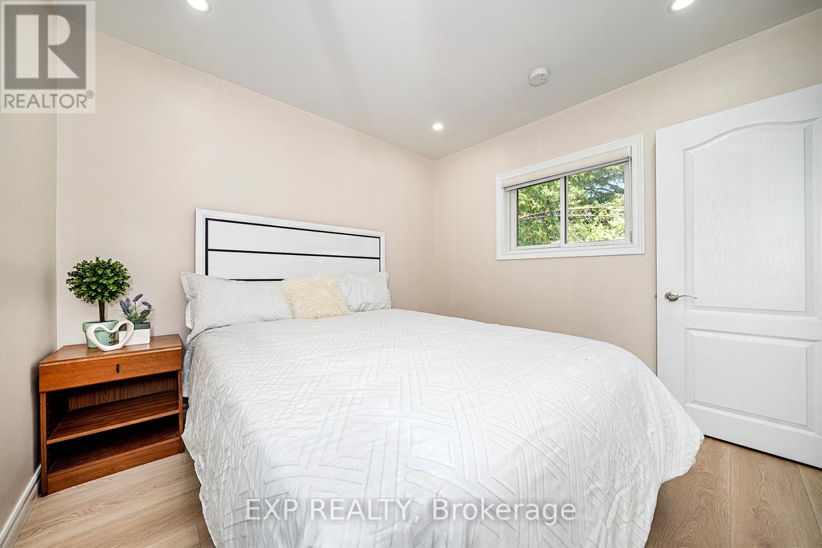 12 Cedar Point Road, Kawartha Lakes, Ontario  K0M 1G0 - Photo 20 - X12373583