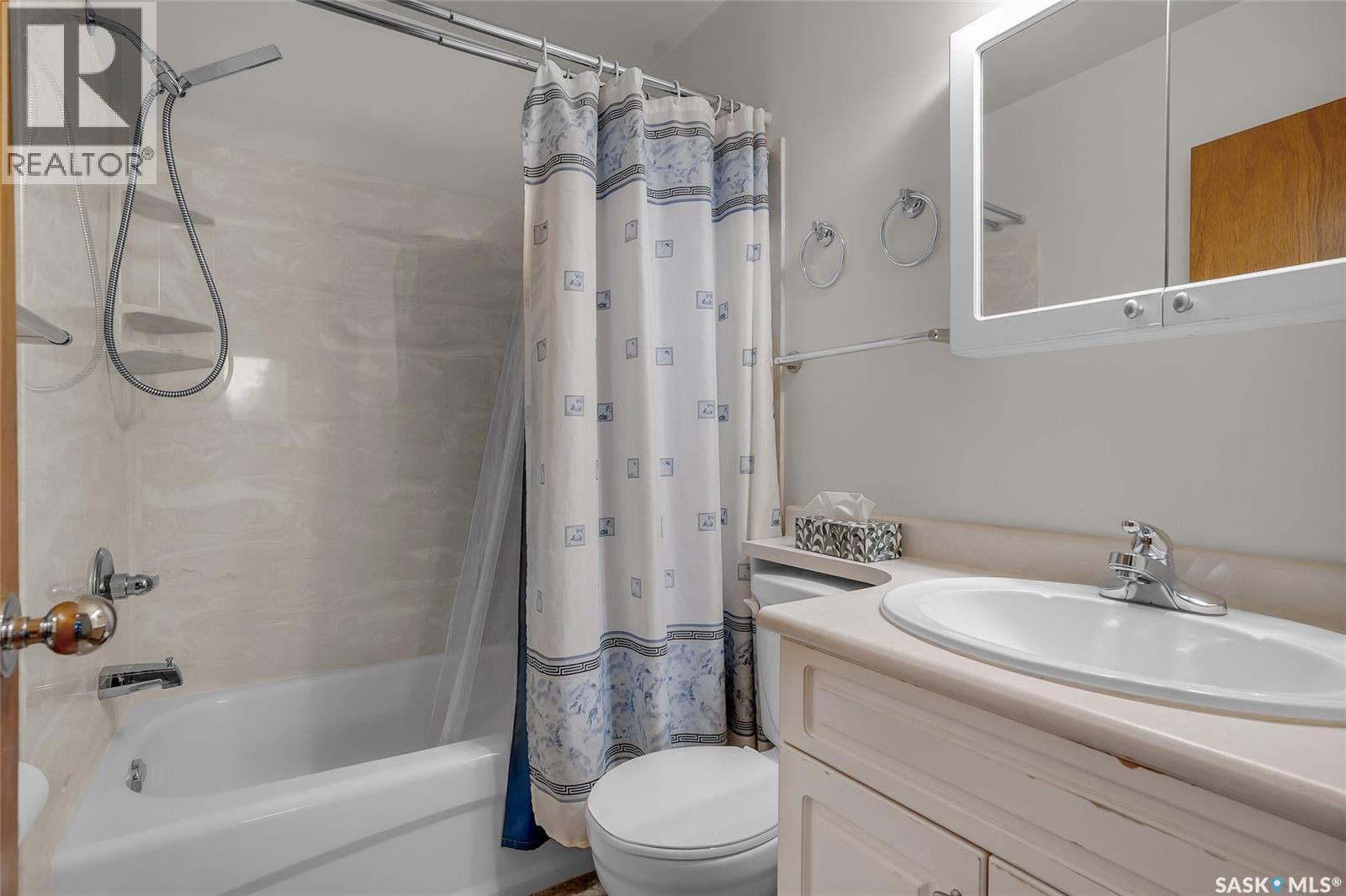 W 2707 33rd Street W, Saskatoon, Saskatchewan  S7J 4K7 - Photo 17 - SK017131