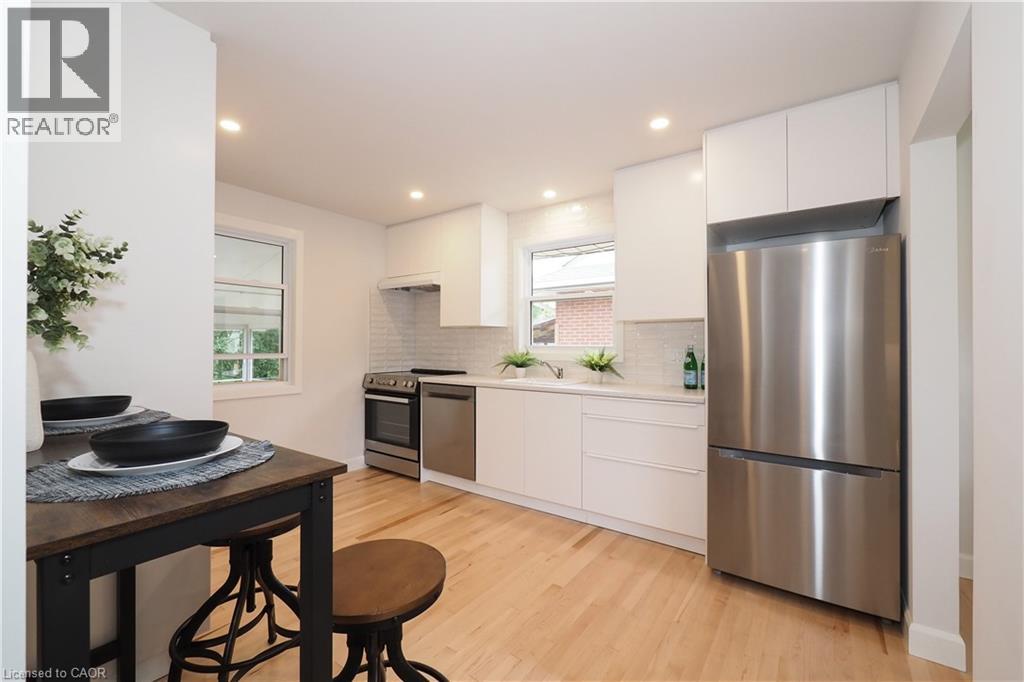 383 Dumfries Avenue, Kitchener, Ontario  N2H 2E9 - Photo 10 - 40765090