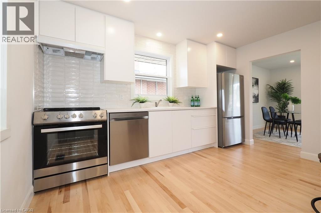 383 Dumfries Avenue, Kitchener, Ontario  N2H 2E9 - Photo 11 - 40765090