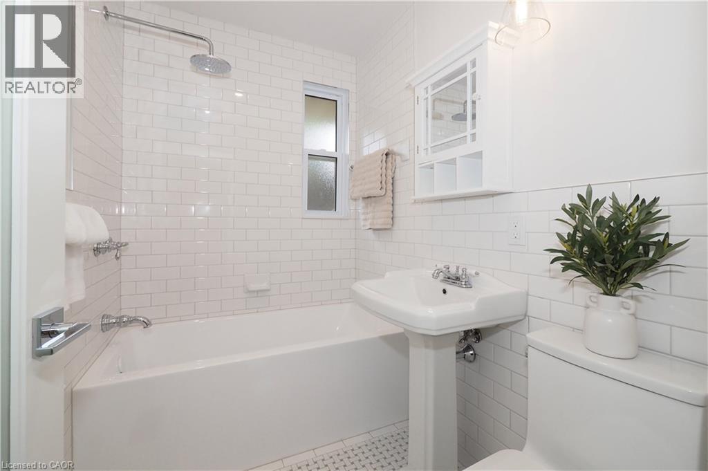 383 Dumfries Avenue, Kitchener, Ontario  N2H 2E9 - Photo 19 - 40765090