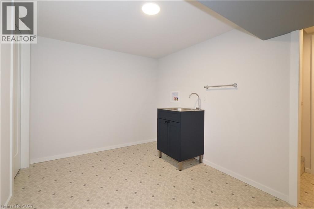 383 Dumfries Avenue, Kitchener, Ontario  N2H 2E9 - Photo 23 - 40765090