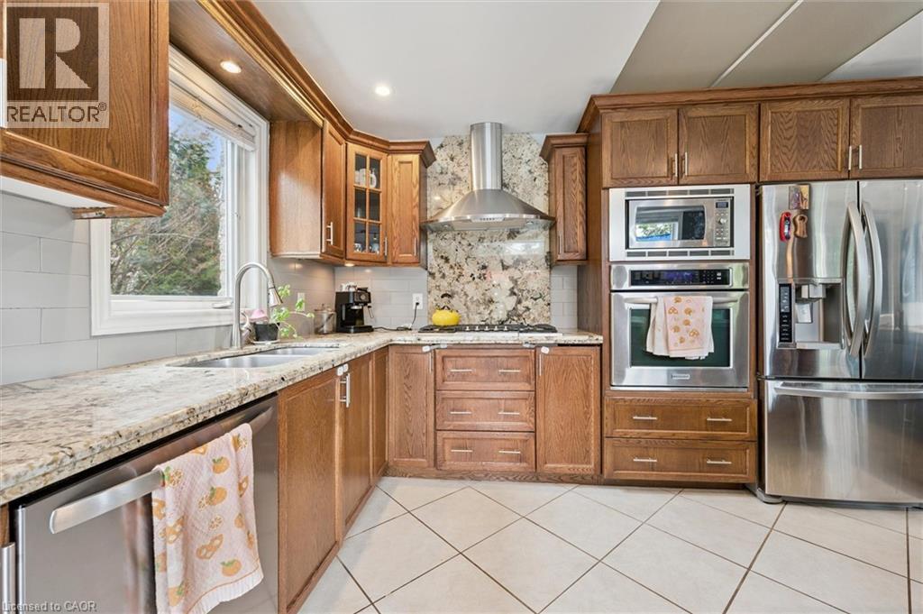 18 Pearwood Court, Kitchener, Ontario  N2P 2L1 - Photo 16 - 40763367