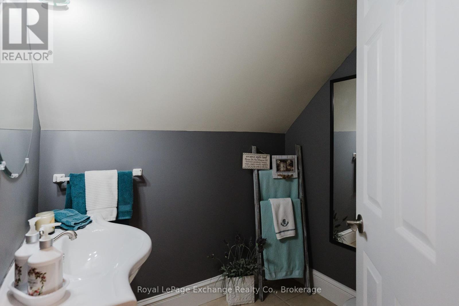 210 Miramichi Bay Road S, Saugeen Shores, Ontario  N0H 2C6 - Photo 27 - X12373592