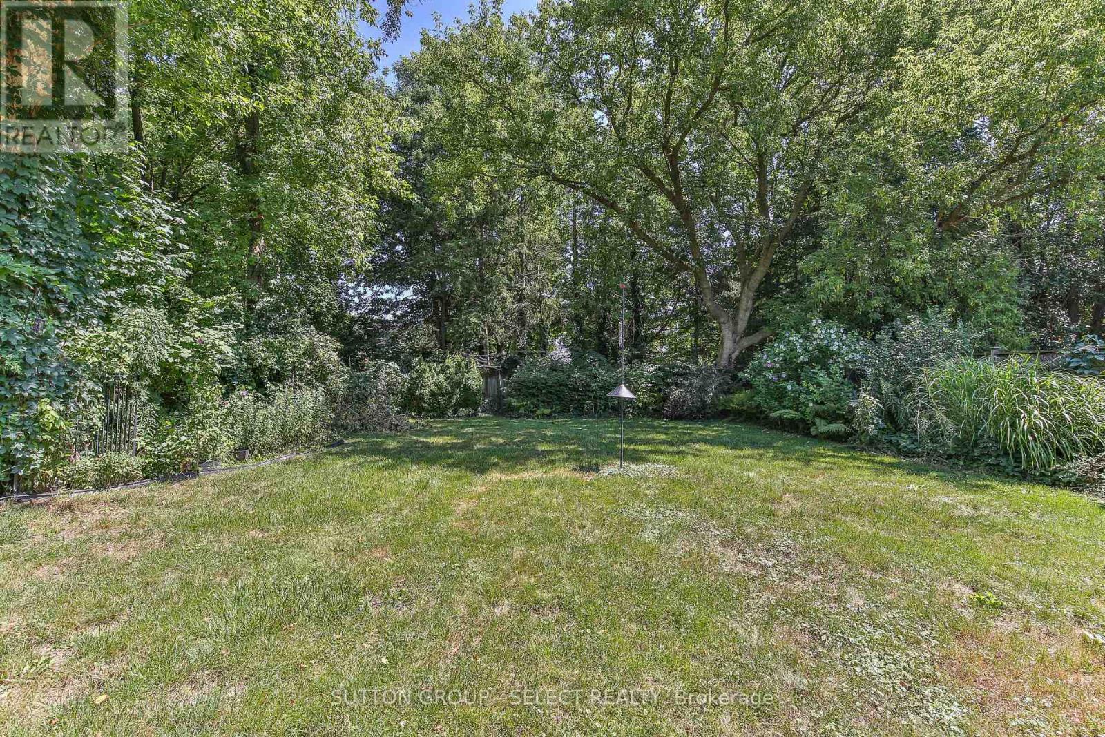 25 Foster Avenue, London North, Ontario  N6H 2K7 - Photo 28 - X12373878