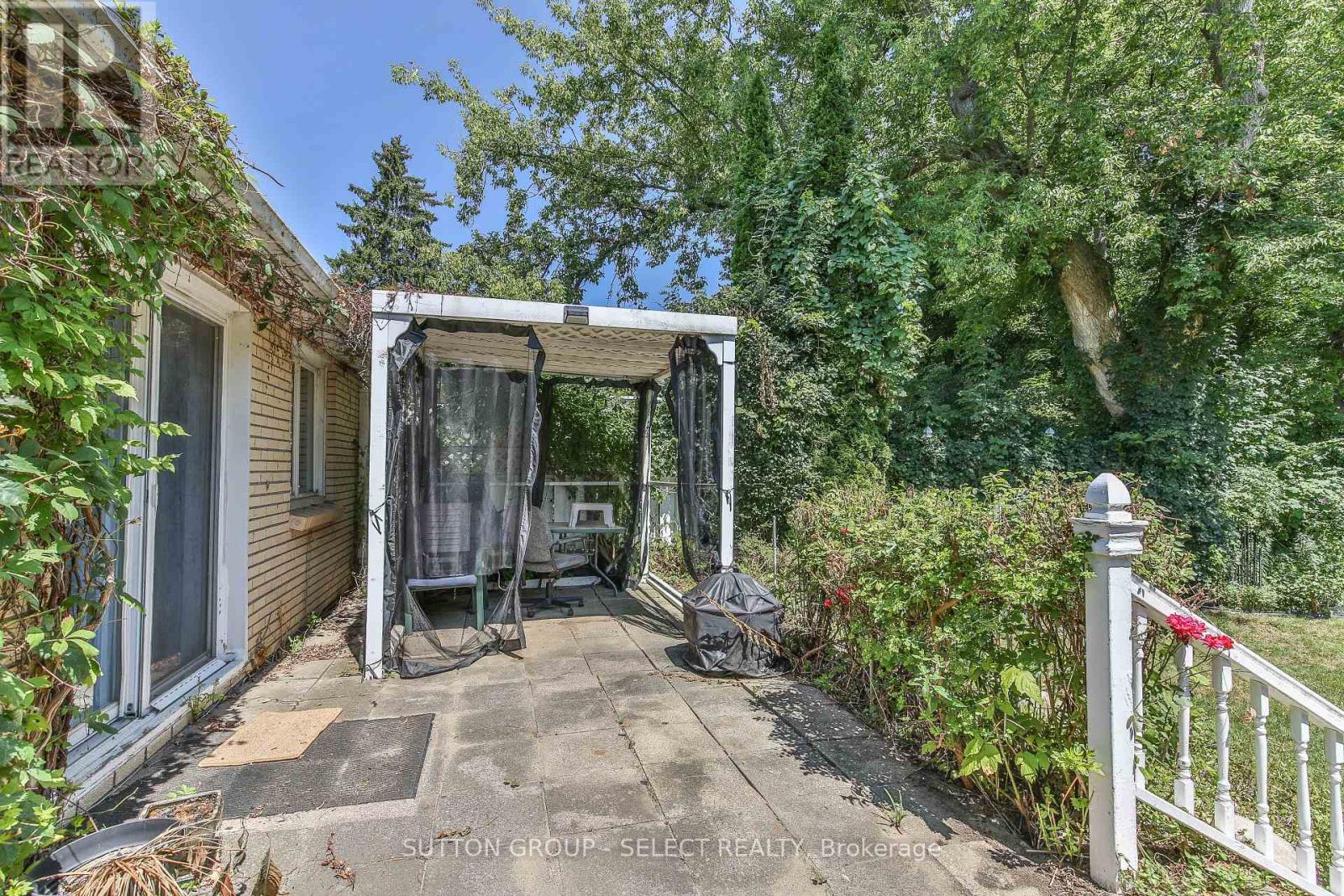 25 Foster Avenue, London North, Ontario  N6H 2K7 - Photo 31 - X12373878