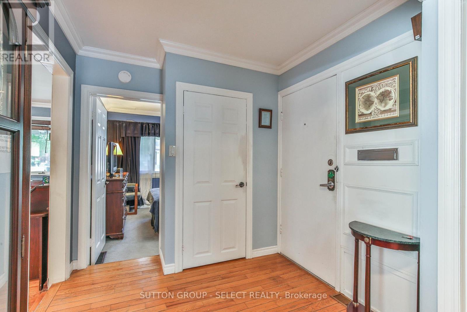 25 Foster Avenue, London North, Ontario  N6H 2K7 - Photo 7 - X12373878