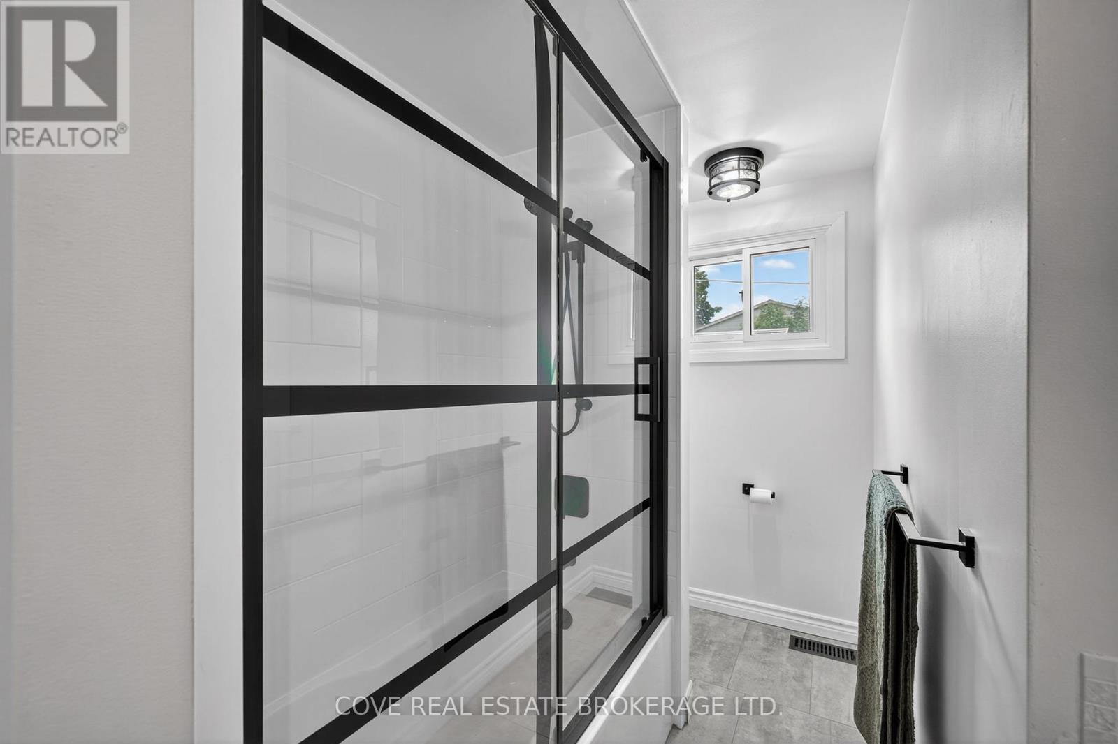 2 Aspen Avenue, St. Thomas, Ontario  N5R 5G4 - Photo 19 - X12373916