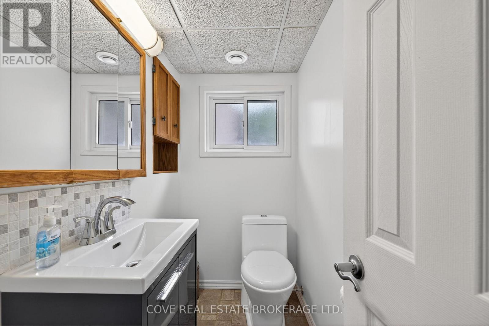 2 Aspen Avenue, St. Thomas, Ontario  N5R 5G4 - Photo 25 - X12373916
