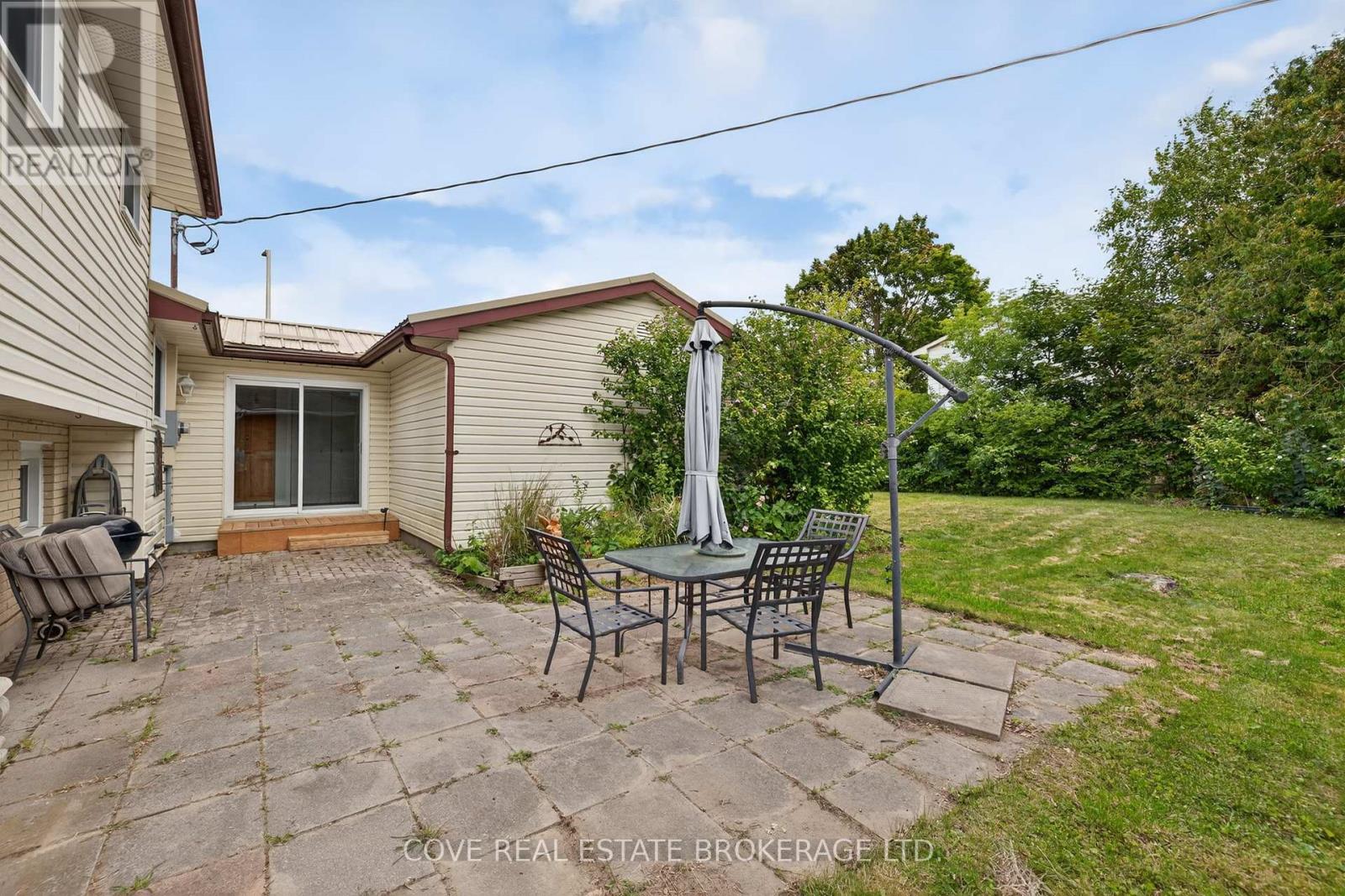 2 Aspen Avenue, St. Thomas, Ontario  N5R 5G4 - Photo 26 - X12373916