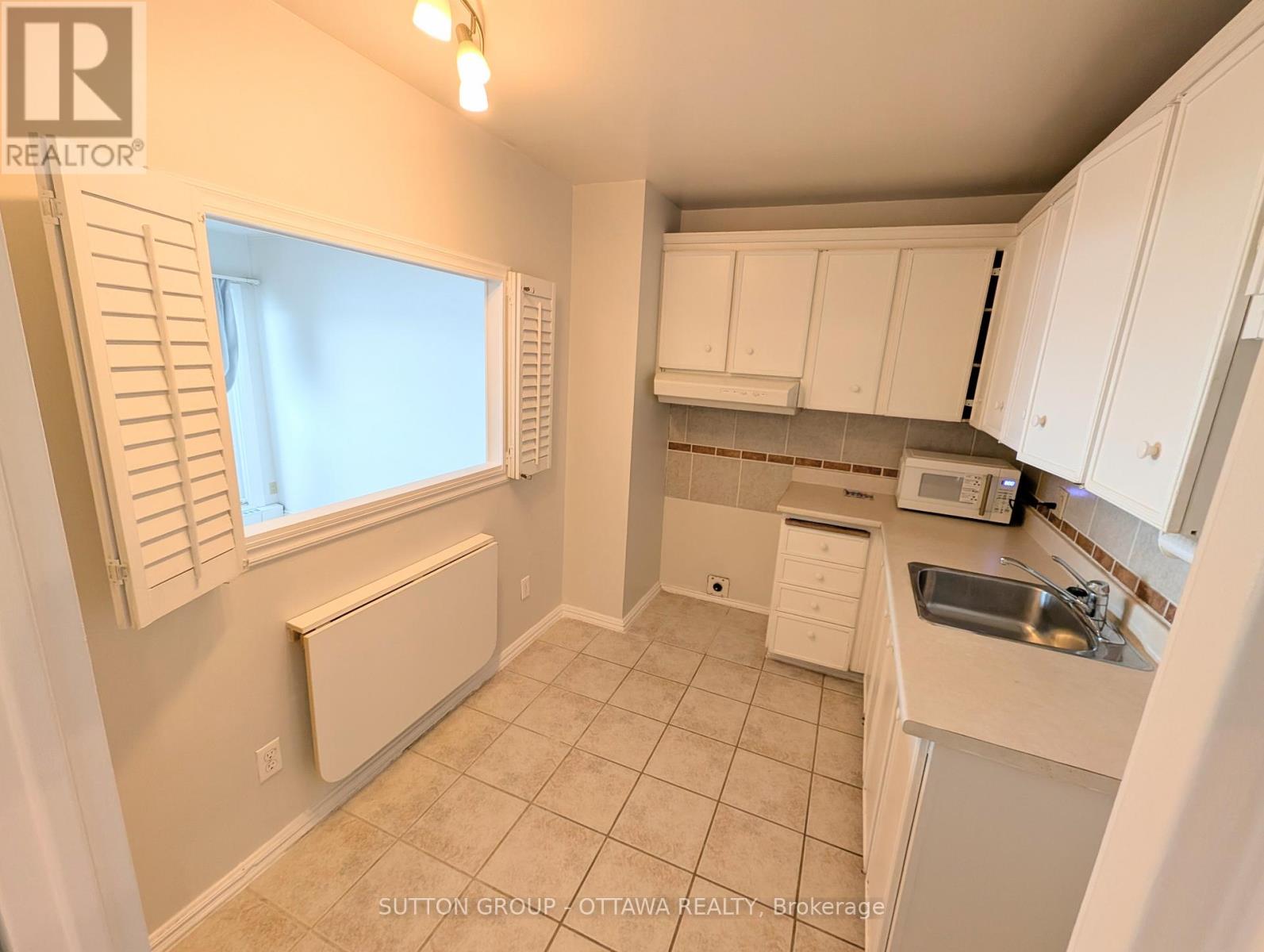 Property at 2512 - 1081 AMBLESIDE DRIVE image 5