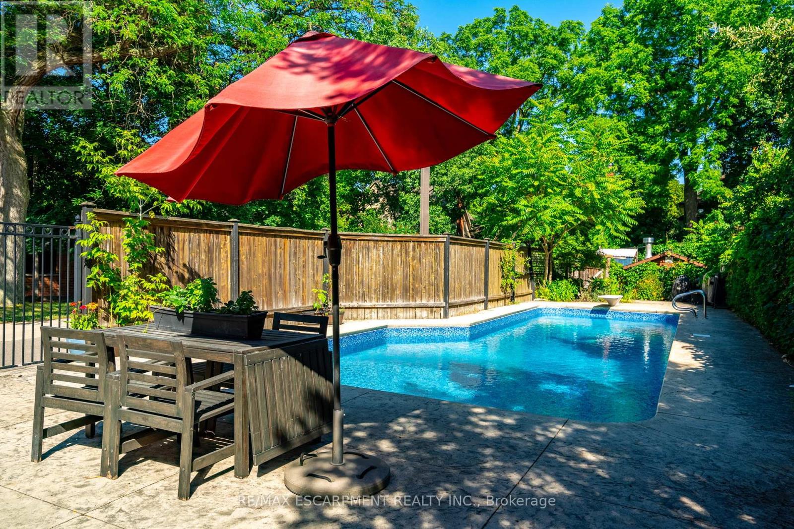 Property at 35 MOUNTAIN AVENUE image 3