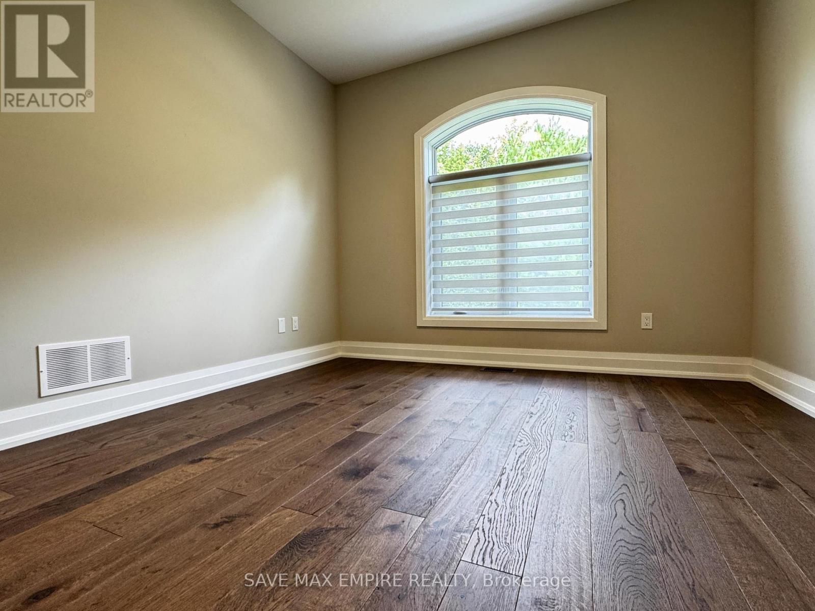 403 - 5 Wood Haven Drive, Tillsonburg, Ontario  N4G 0A8 - Photo 6 - X12372256