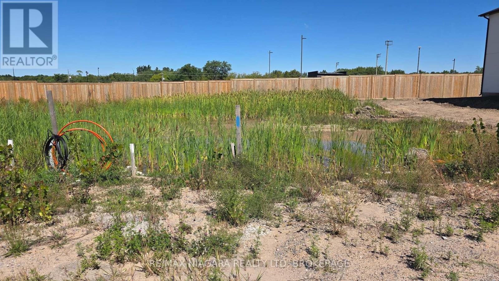 6172 Curlin Crescent, Niagara Falls (Forestview), Ontario  L2H 0B8 - Photo 2 - X12373766