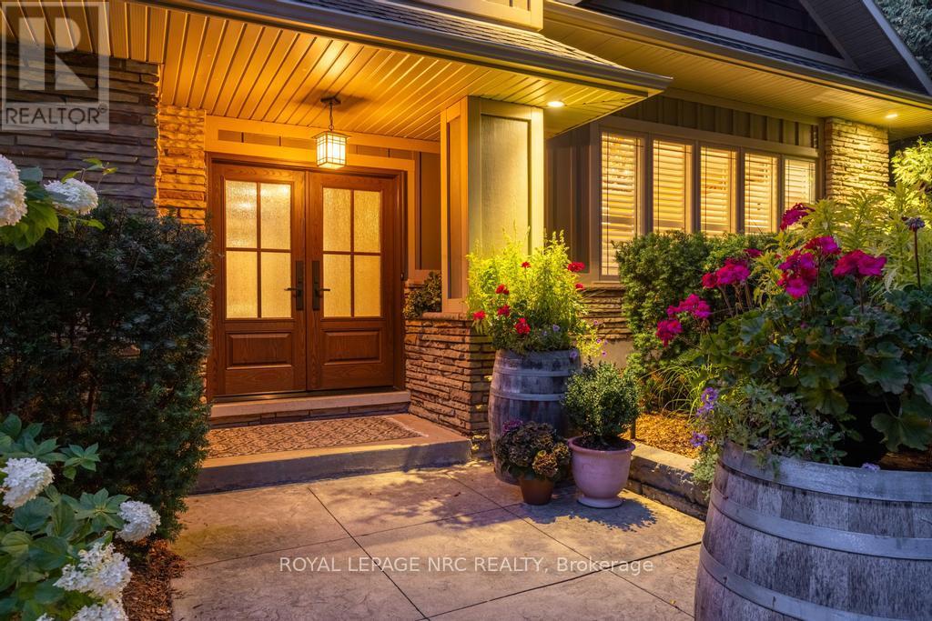 14 Woodington Crescent, St. Catharines, Ontario  L2T 3T7 - Photo 3 - X12373788