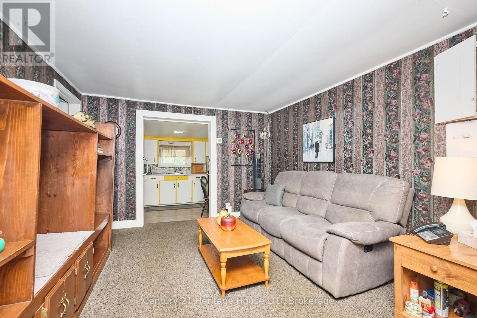 690 Bridge Street, Fort Erie, Ontario  L2A 5M4 - Photo 8 - X12373802
