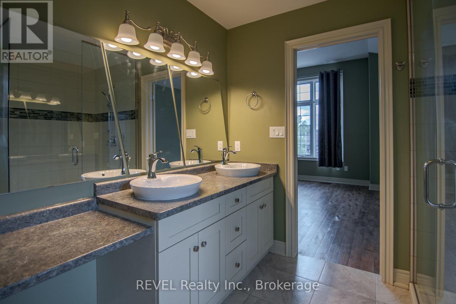 123 Michelle Court, Welland, Ontario  L3C 0A2 - Photo 18 - X12373891
