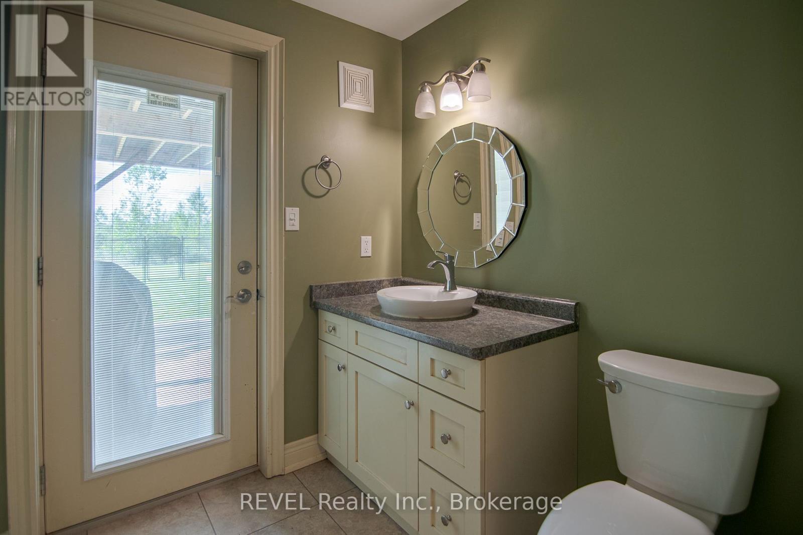 123 Michelle Court, Welland, Ontario  L3C 0A2 - Photo 33 - X12373891
