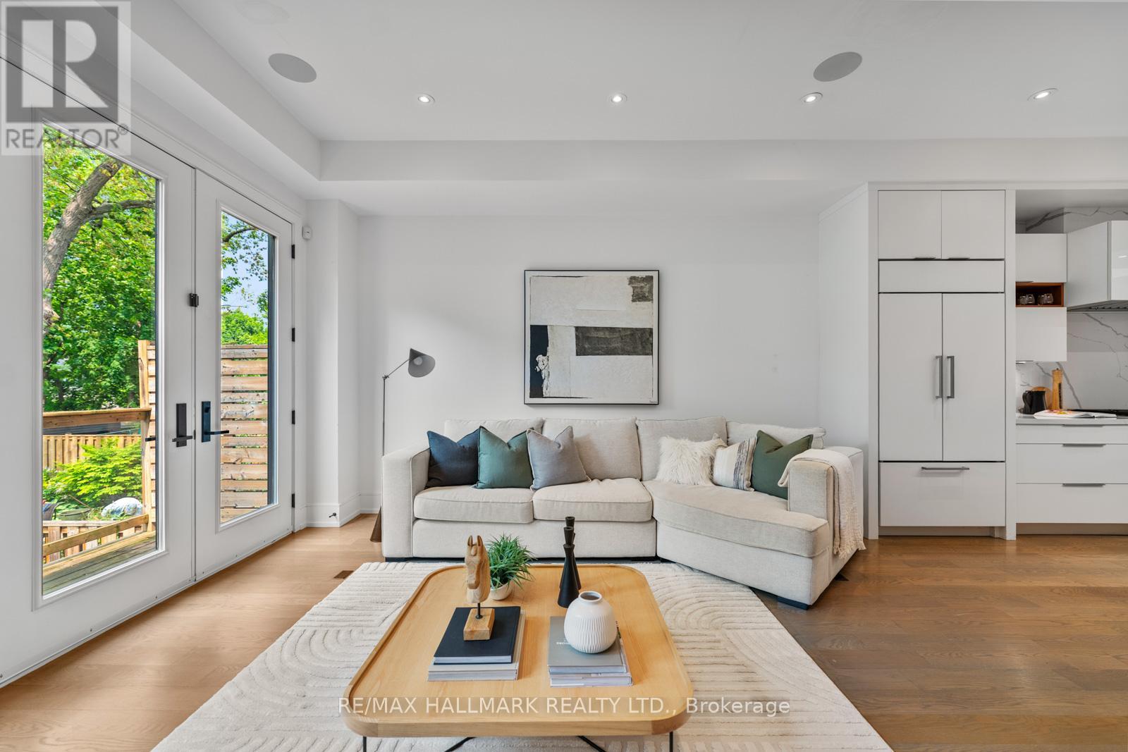 62 St Germain Avenue, Toronto, Ontario  M5M 1V8 - Photo 20 - C12373663