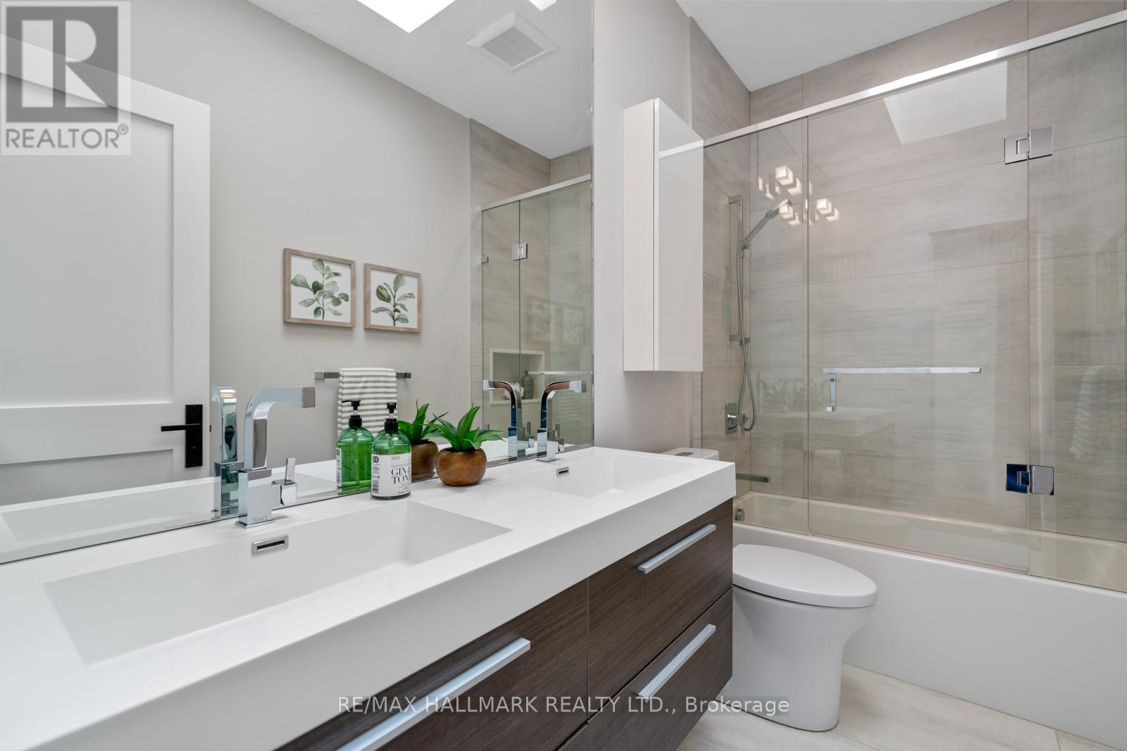 62 St Germain Avenue, Toronto, Ontario  M5M 1V8 - Photo 34 - C12373663