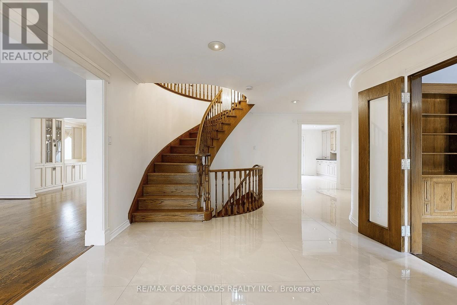 58 Cosmic Drive, Toronto, Ontario  M3B 3G2 - Photo 16 - C12373666