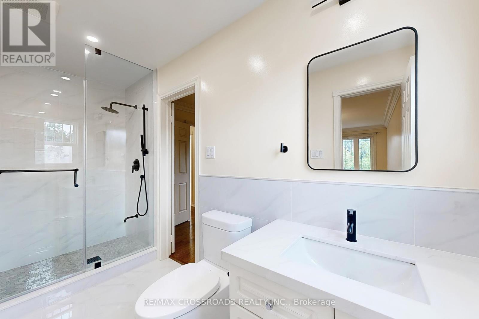 58 Cosmic Drive, Toronto, Ontario  M3B 3G2 - Photo 25 - C12373666