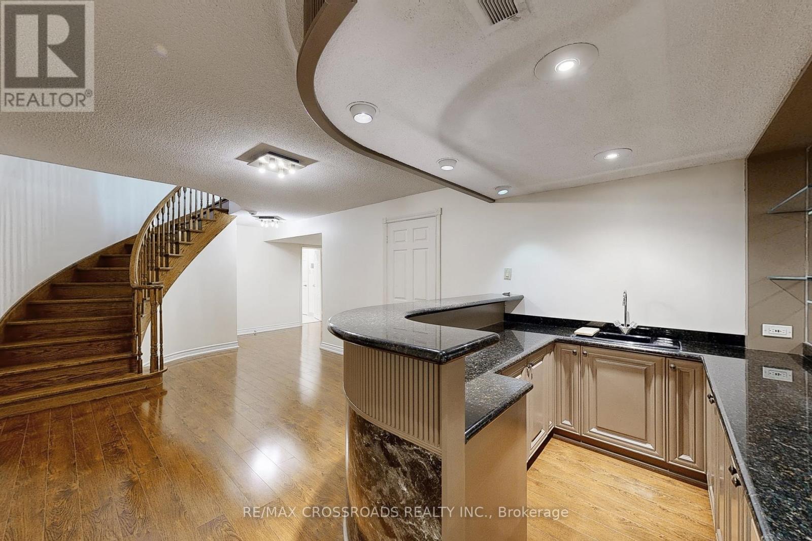 58 Cosmic Drive, Toronto, Ontario  M3B 3G2 - Photo 31 - C12373666