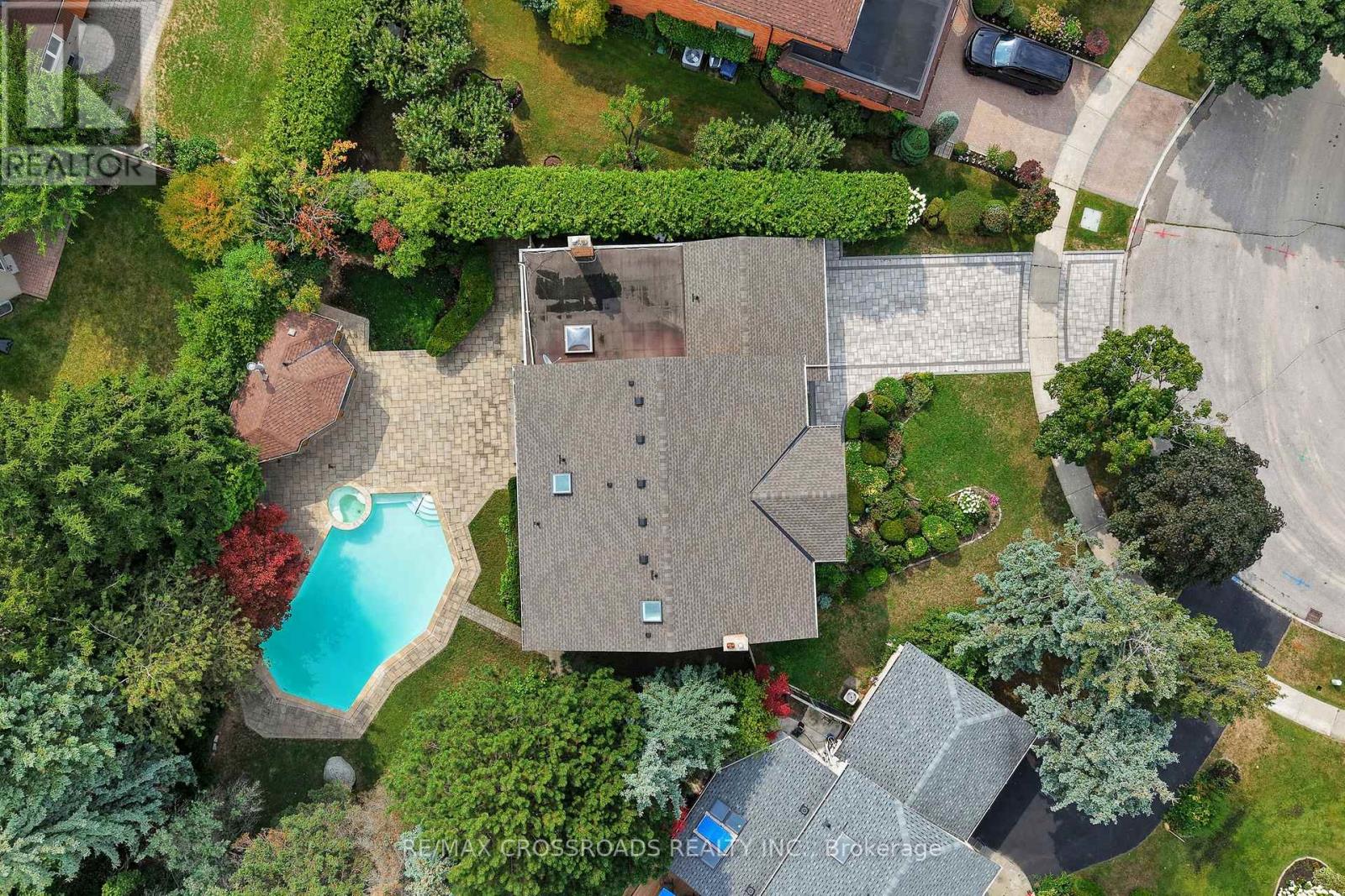 58 Cosmic Drive, Toronto, Ontario  M3B 3G2 - Photo 45 - C12373666