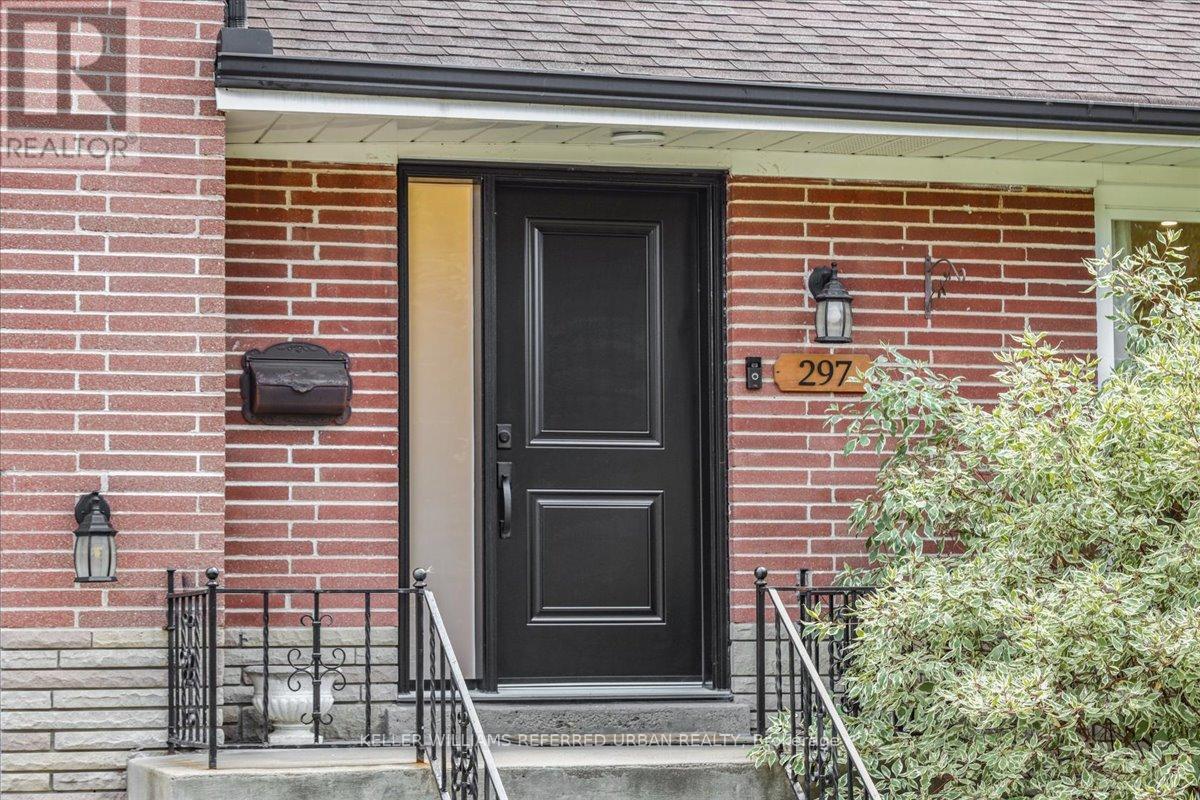 297 Betty Ann Drive, Toronto (Willowdale West), Ontario  M2R 1A9 - Photo 2 - C12373667