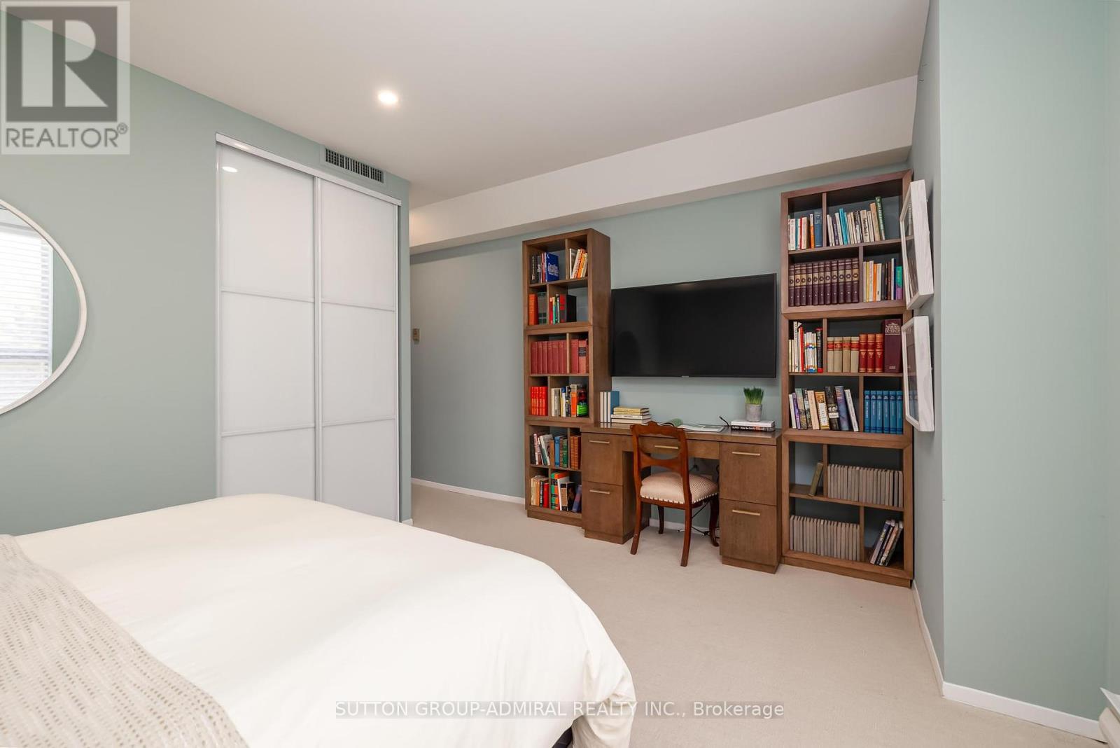 202 - 10 Prue Avenue, Toronto, Ontario  M6B 1R4 - Photo 36 - C12373692
