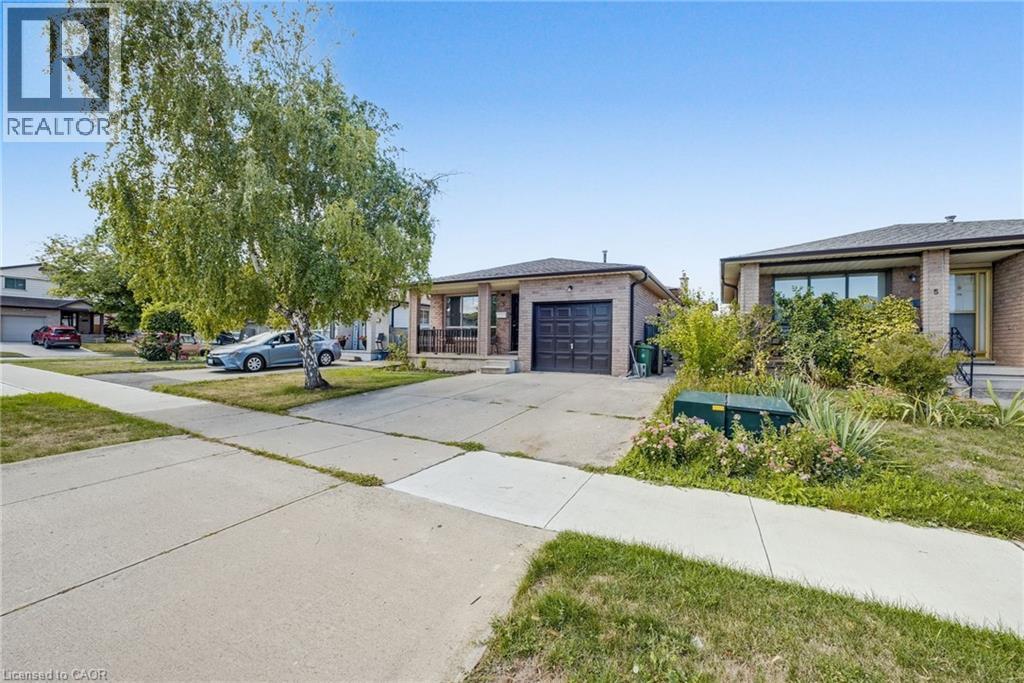 Property at 3 ENVOY Boulevard image 2