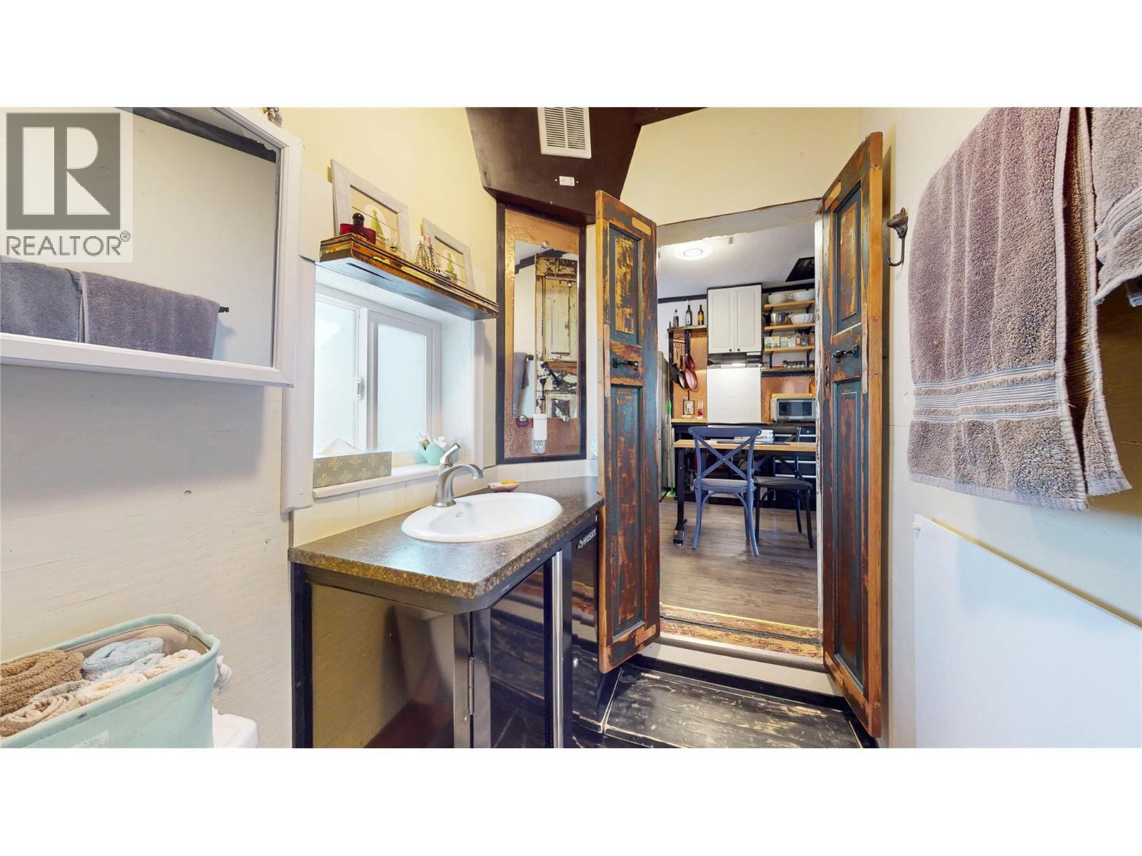 310 Kootenay Street N, Cranbrook, British Columbia  V1C 3T7 - Photo 15 - 10361164