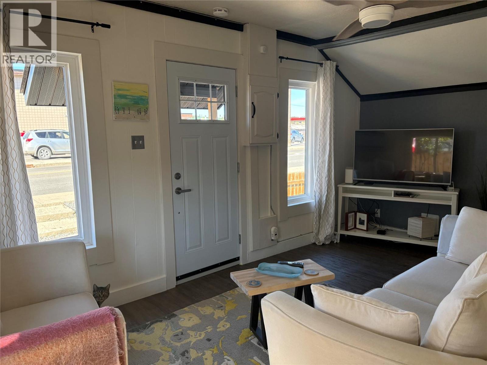 310 Kootenay Street N, Cranbrook, British Columbia  V1C 3T7 - Photo 2 - 10361164