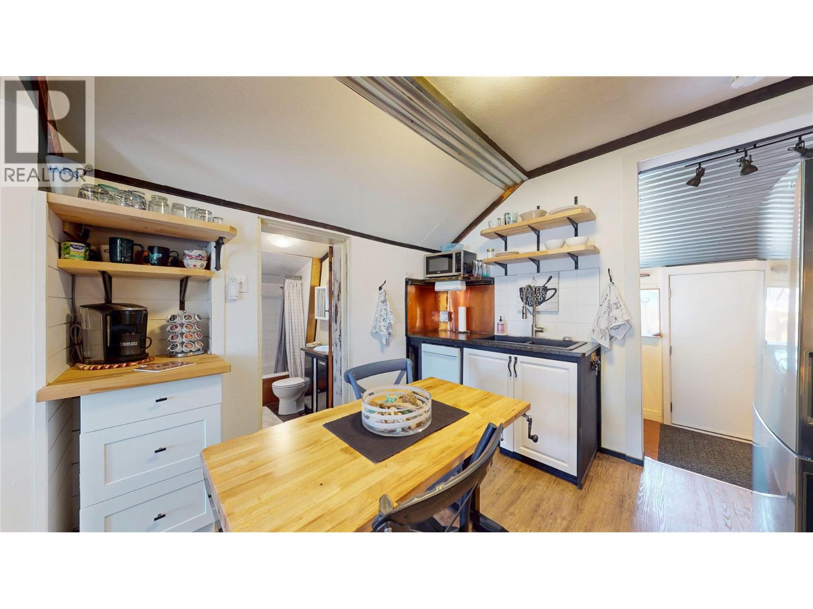 310 Kootenay Street N, Cranbrook, British Columbia  V1C 3T7 - Photo 9 - 10361164